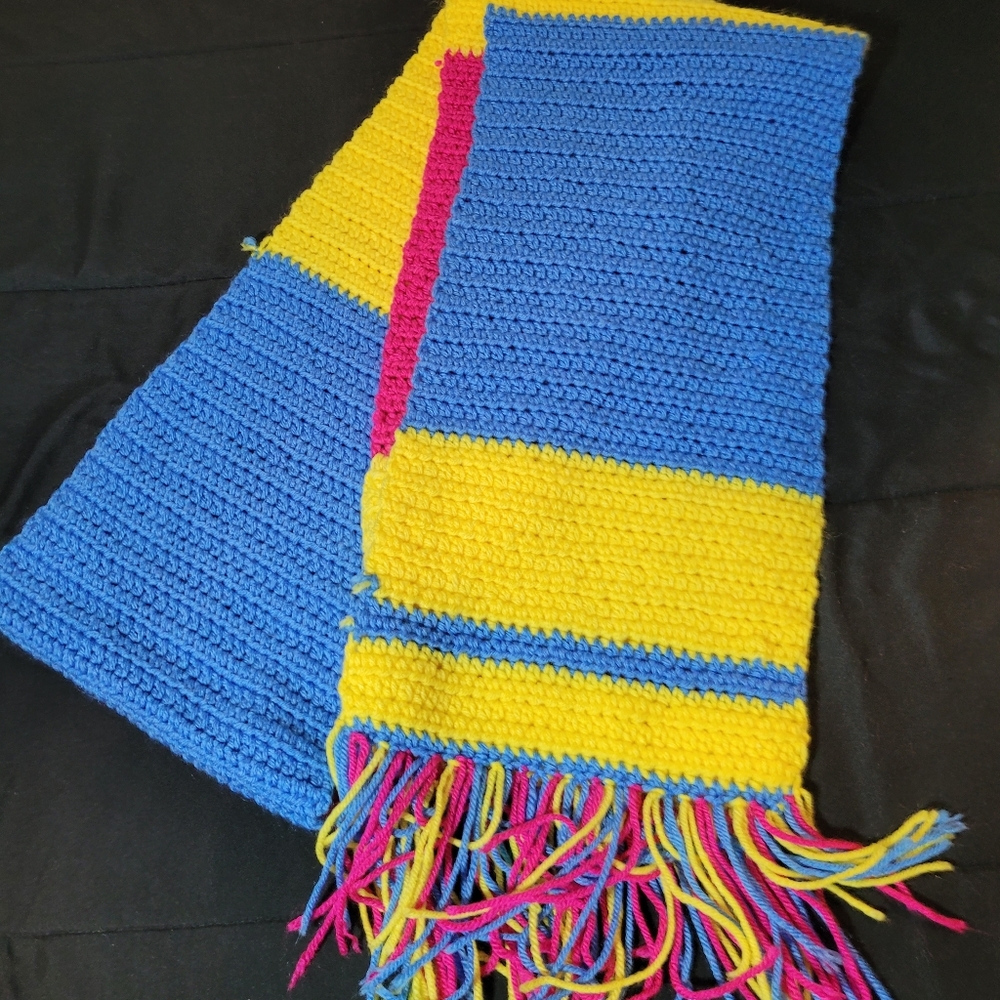 Handmade scarf - Picture 2 of 5